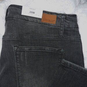 NWT Judy Blue Gray High Waist Skinny Fit Slightly Distressed Capri Jean Size 20W